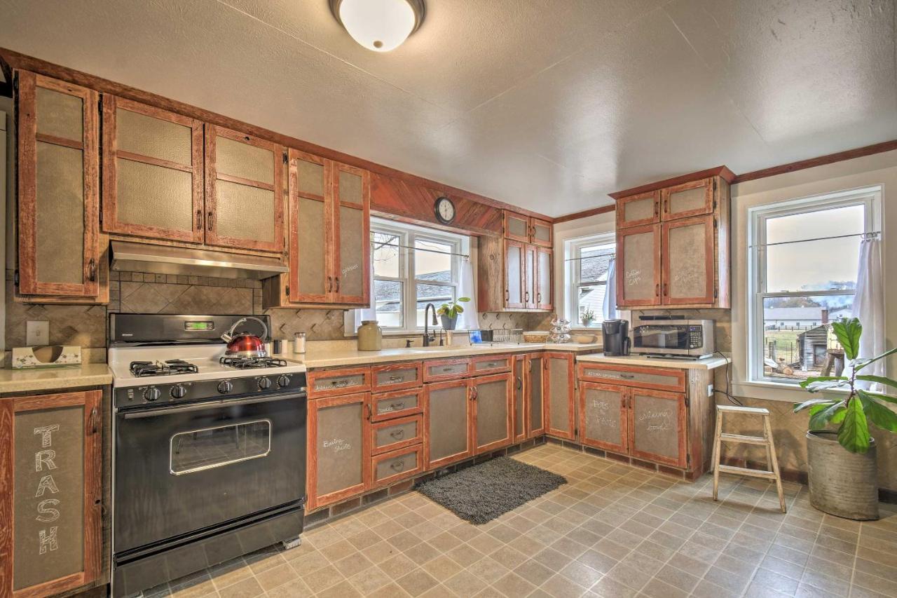 Charming Dairy Farm Home In Indiana Amish Country Shipshewana Kültér fotó